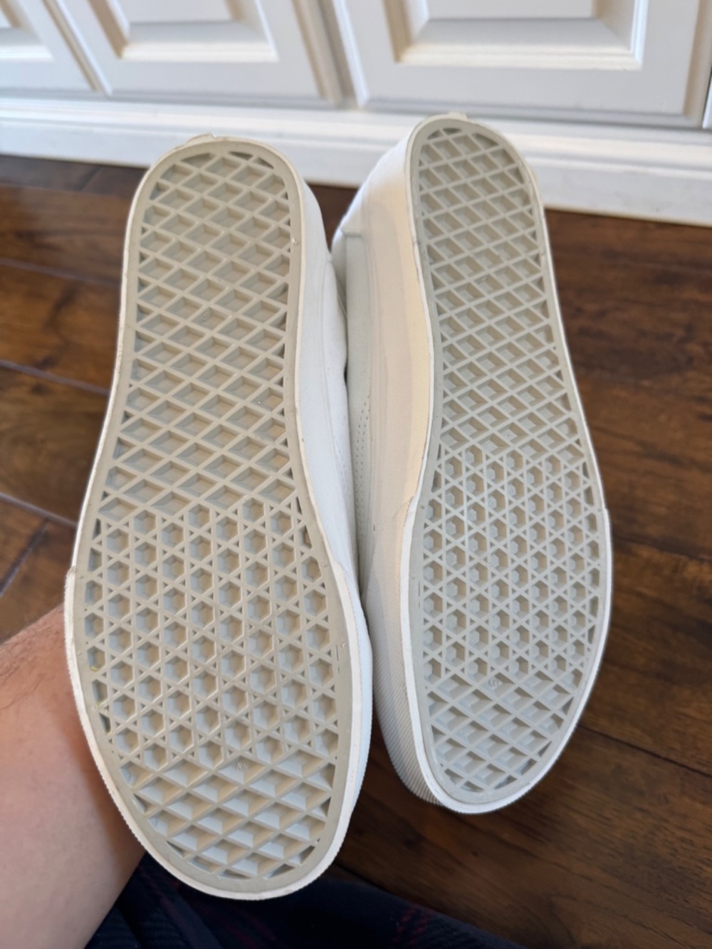 Vans Classic White Canvas Sneakers Size 7.5 Women NWT - Picture 3 of 5